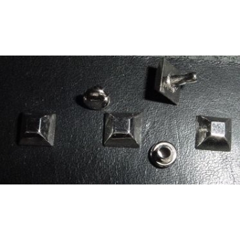 Piramidka ze ściętym sztytem 8mm na nit nikiel połysk (id: 2390)